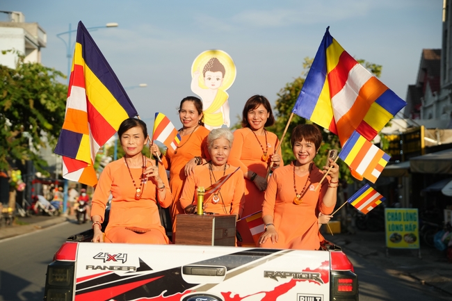 Diễu hành xe hoa kính mừng Phật đản PL.2659 – Dl.2025