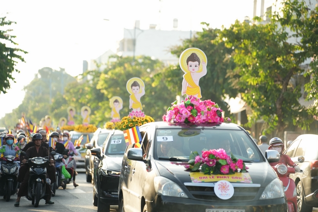 Diễu hành xe hoa kính mừng Phật đản PL.2659 – Dl.2025