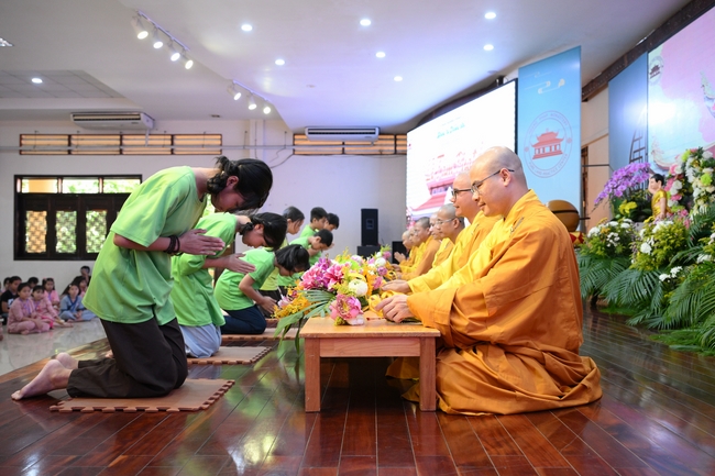 Khoá tu thiếu nhi “Em về bên Phật” lần thứ 64