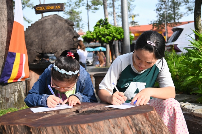 Khoá tu thiếu nhi “Em về bên Phật” lần thứ 64