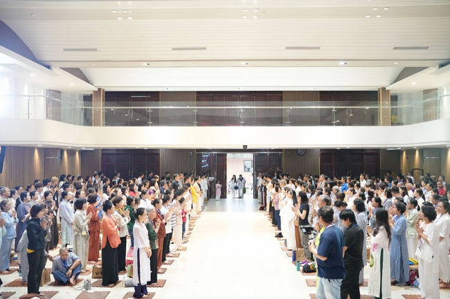 Khóa tu một ngày sống thiền “Sự nhiệm màu của hơi thở” cùng thầy Pháp Nhật