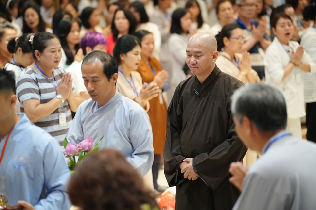 Khóa tu một ngày sống thiền “Sự nhiệm màu của hơi thở” cùng thầy Pháp Nhật