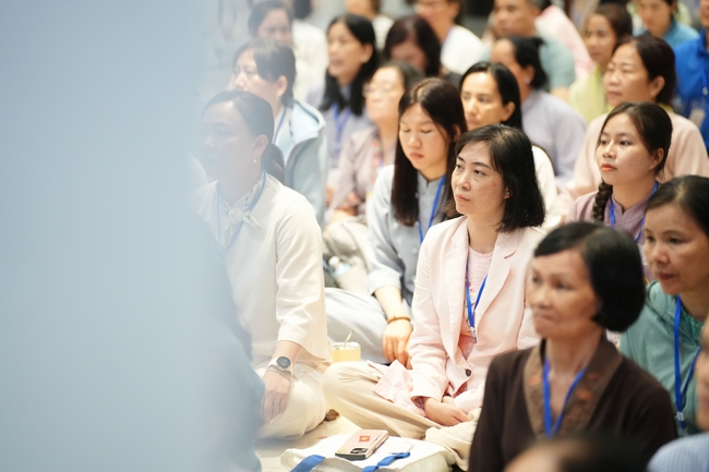 Khóa tu một ngày sống thiền “Sự nhiệm màu của hơi thở” cùng thầy Pháp Nhật