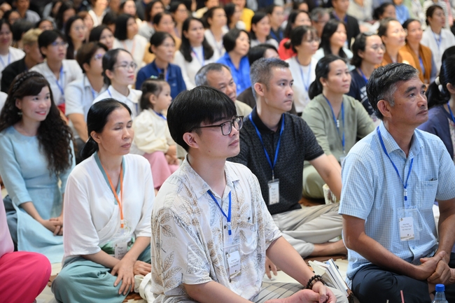 Khóa tu một ngày sống thiền “Sự nhiệm màu của hơi thở” cùng thầy Pháp Nhật