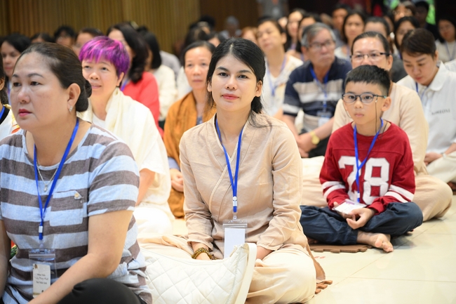 Khóa tu một ngày sống thiền “Sự nhiệm màu của hơi thở” cùng thầy Pháp Nhật