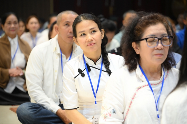 Khóa tu một ngày sống thiền “Sự nhiệm màu của hơi thở” cùng thầy Pháp Nhật