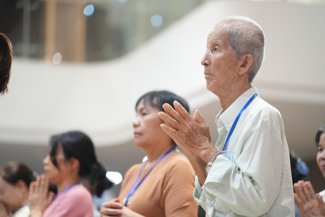 Khóa tu một ngày sống thiền “Sự nhiệm màu của hơi thở” cùng thầy Pháp Nhật