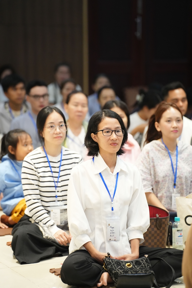 Khóa tu một ngày sống thiền “Sự nhiệm màu của hơi thở” cùng thầy Pháp Nhật