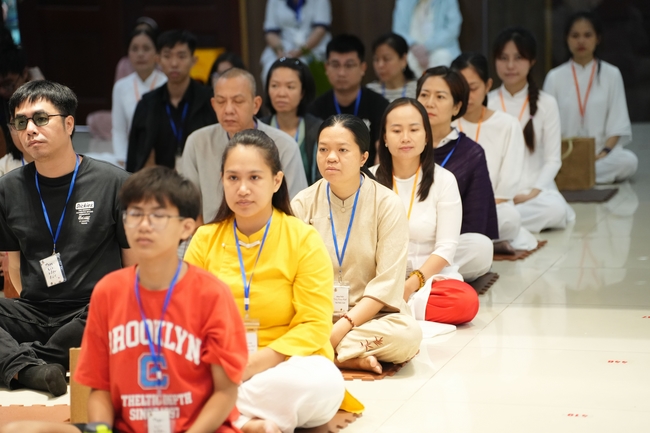 Khóa tu một ngày sống thiền “Sự nhiệm màu của hơi thở” cùng thầy Pháp Nhật