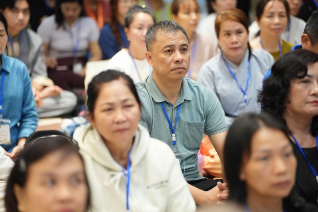 Khóa tu một ngày sống thiền “Sự nhiệm màu của hơi thở” cùng thầy Pháp Nhật