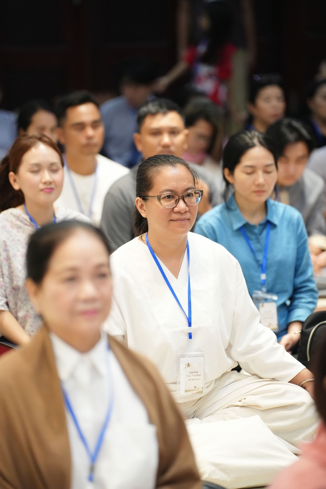 Khóa tu một ngày sống thiền “Sự nhiệm màu của hơi thở” cùng thầy Pháp Nhật