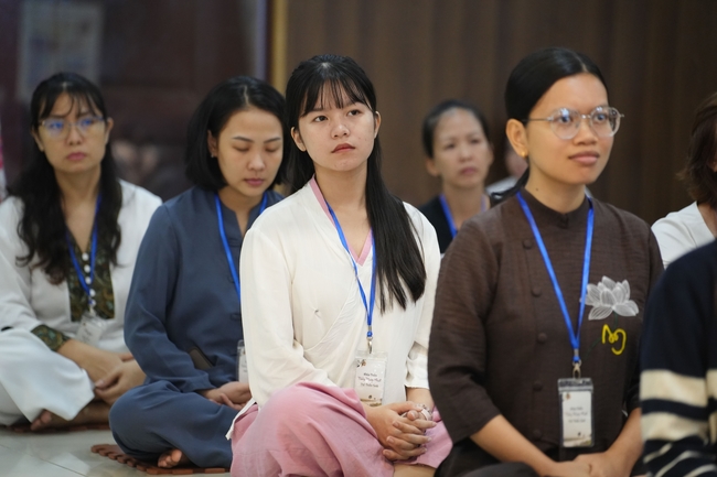 Khóa tu một ngày sống thiền “Sự nhiệm màu của hơi thở” cùng thầy Pháp Nhật