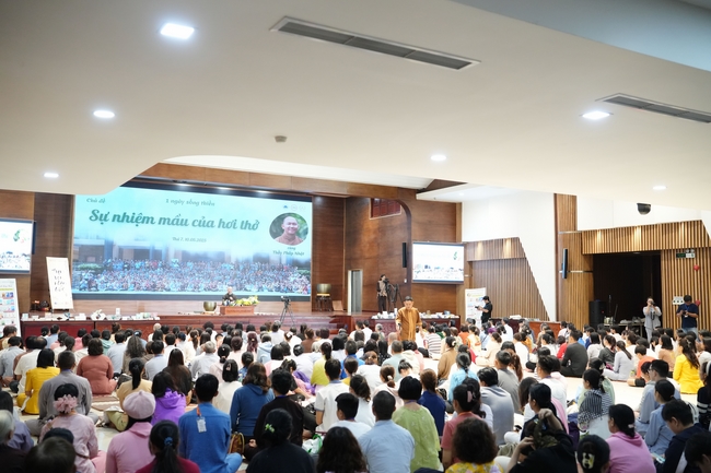 Khóa tu một ngày sống thiền “Sự nhiệm màu của hơi thở” cùng thầy Pháp Nhật