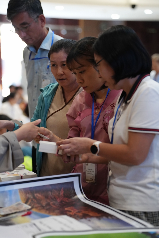 Khóa tu một ngày sống thiền “Sự nhiệm màu của hơi thở” cùng thầy Pháp Nhật