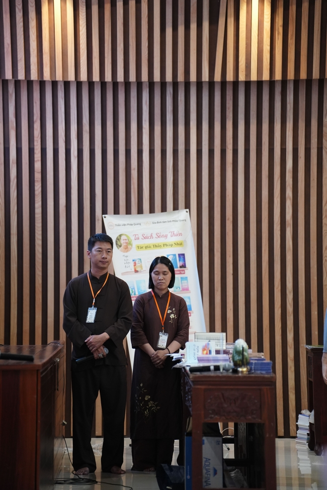 Khóa tu một ngày sống thiền “Sự nhiệm màu của hơi thở” cùng thầy Pháp Nhật