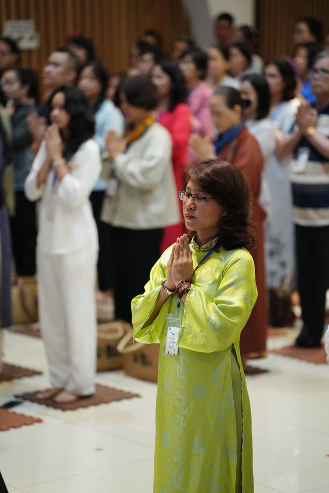 Khóa tu một ngày sống thiền “Sự nhiệm màu của hơi thở” cùng thầy Pháp Nhật