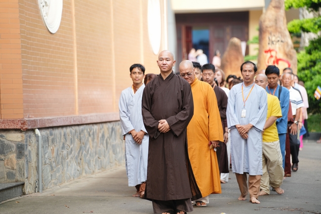 Khóa tu một ngày sống thiền “Sự nhiệm màu của hơi thở” cùng thầy Pháp Nhật