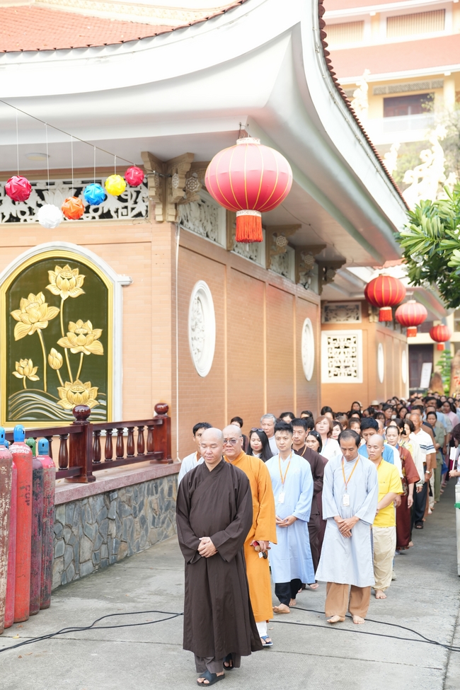 Khóa tu một ngày sống thiền “Sự nhiệm màu của hơi thở” cùng thầy Pháp Nhật