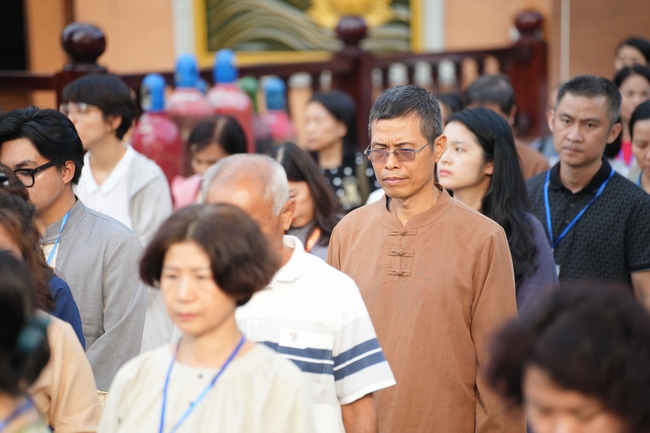 Khóa tu một ngày sống thiền “Sự nhiệm màu của hơi thở” cùng thầy Pháp Nhật