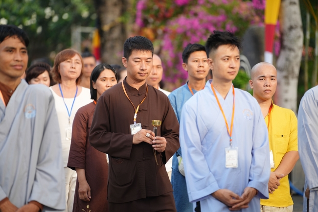 Khóa tu một ngày sống thiền “Sự nhiệm màu của hơi thở” cùng thầy Pháp Nhật