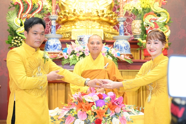 Wedding Ceremony at the pagoda