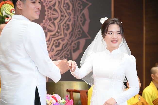 Wedding Ceremony at the pagoda