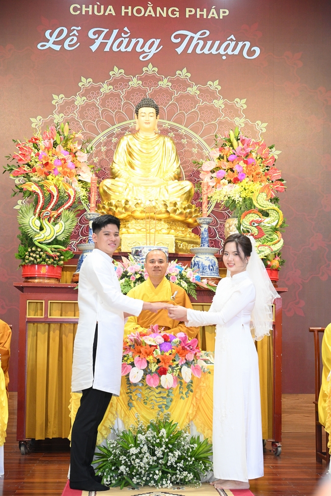 Wedding Ceremony at the pagoda