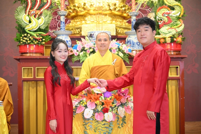 Wedding Ceremony at the pagoda