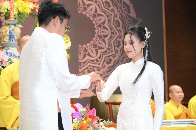 Wedding Ceremony at the pagoda