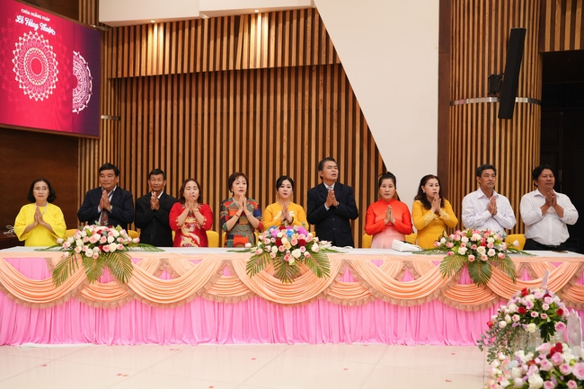 Wedding Ceremony at the pagoda