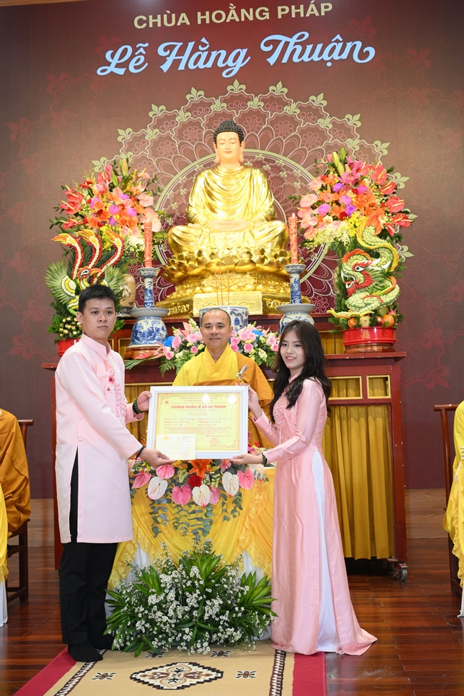 Wedding Ceremony at the pagoda