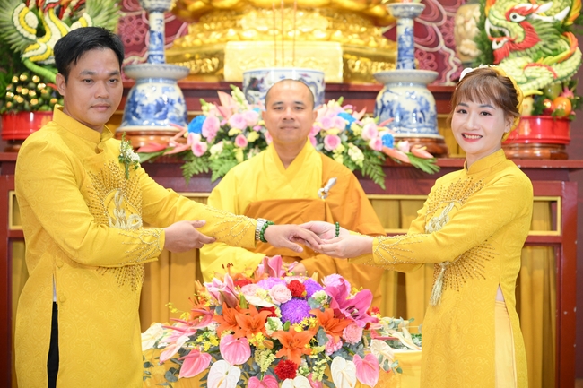 Wedding Ceremony at the pagoda