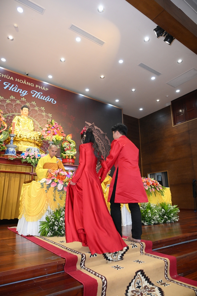 Wedding Ceremony at the pagoda