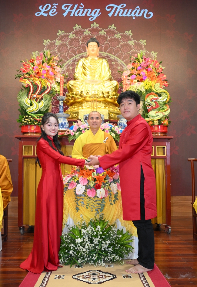 Wedding Ceremony at the pagoda