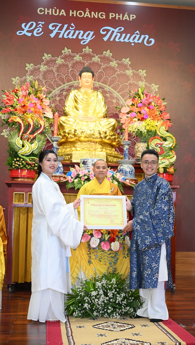 Wedding Ceremony at the pagoda