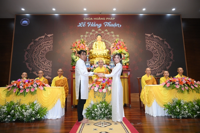 Wedding Ceremony at the pagoda