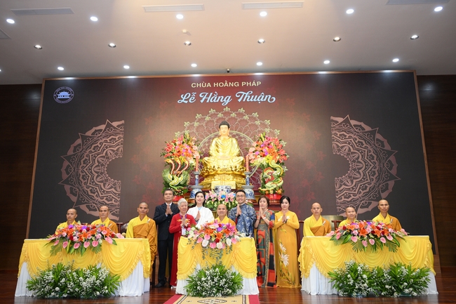 Wedding Ceremony at the pagoda