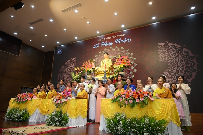 Wedding Ceremony at the pagoda