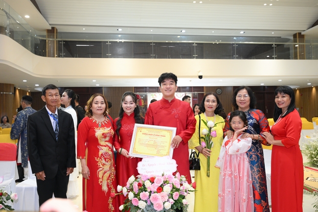 Wedding Ceremony at the pagoda
