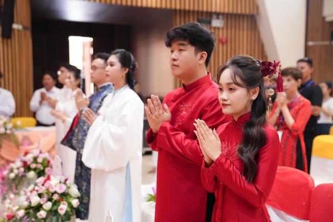 Wedding Ceremony at the pagoda