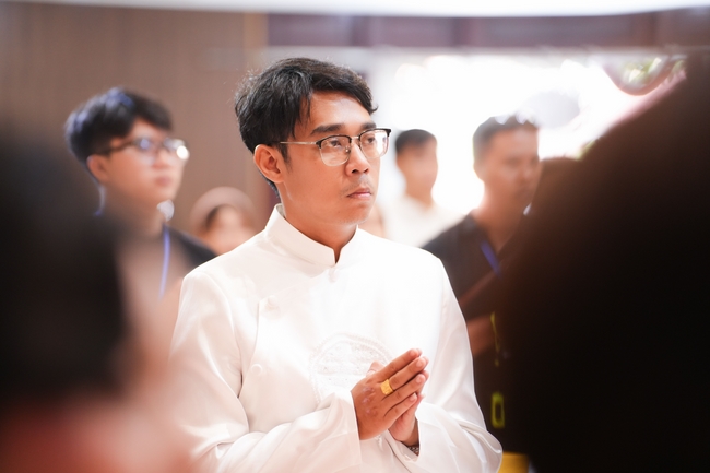 Wedding Ceremony at the pagoda