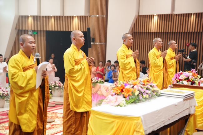 Wedding Ceremony at the pagoda