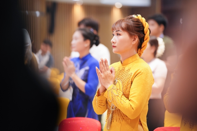 Wedding Ceremony at the pagoda
