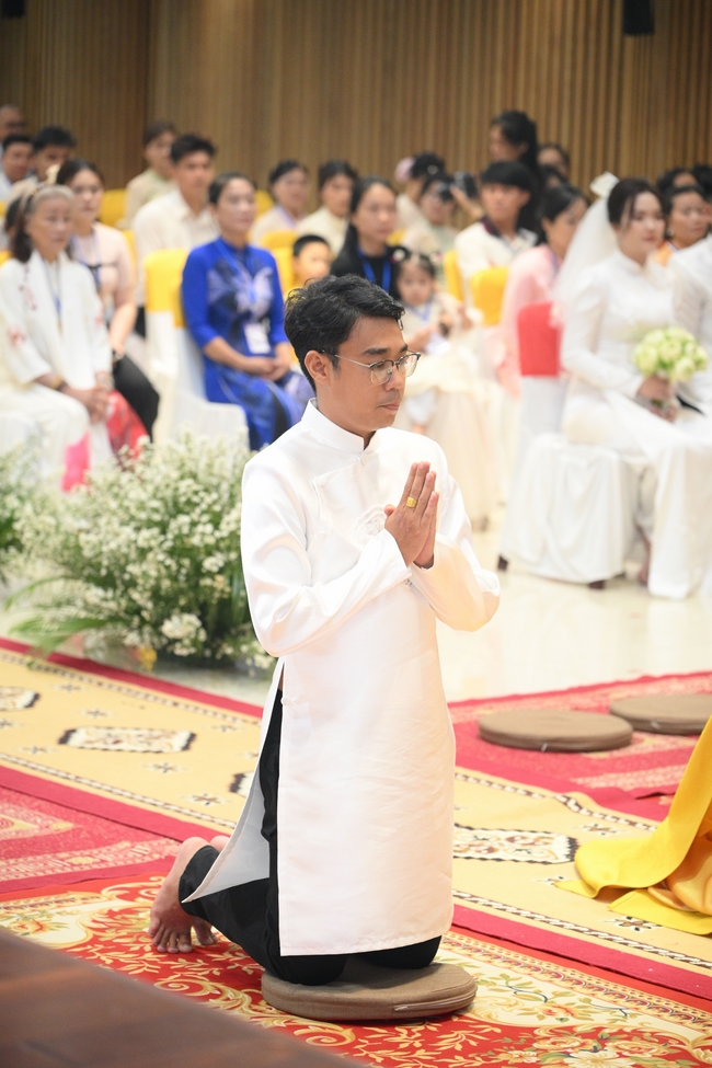 Wedding Ceremony at the pagoda