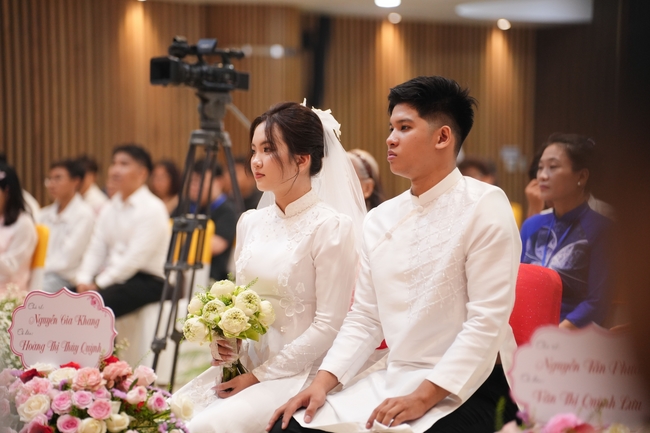 Wedding Ceremony at the pagoda