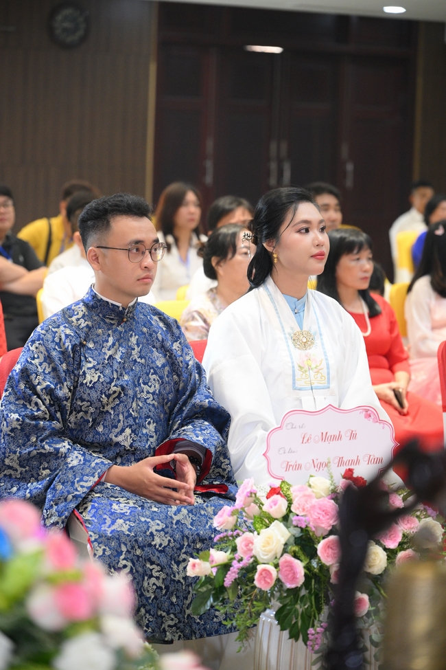Wedding Ceremony at the pagoda