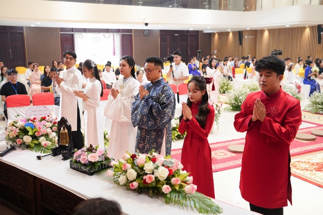 Wedding Ceremony at the pagoda