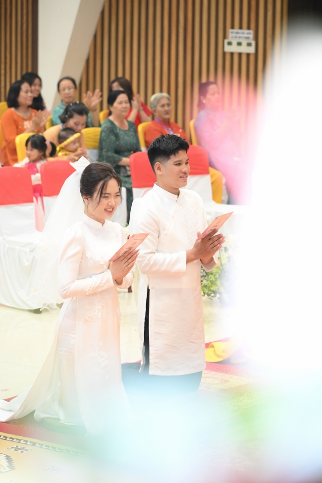 Wedding Ceremony at the pagoda