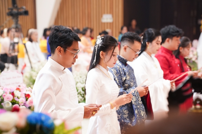 Wedding Ceremony at the pagoda