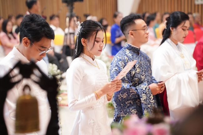 Wedding Ceremony at the pagoda